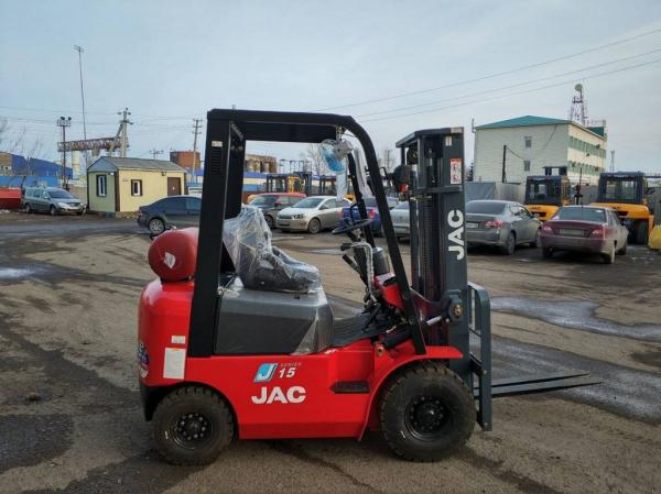 Бензиновый/газовый вилочный погрузчик JAC CPQD 15H Бензиновый/газовый вилочный погрузчик JAC CPQD 15H