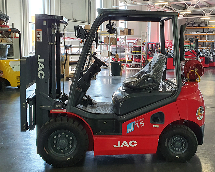 Бензиновый/газовый вилочный погрузчик JAC CPQD 15H Бензиновый/газовый вилочный погрузчик JAC CPQD 15H